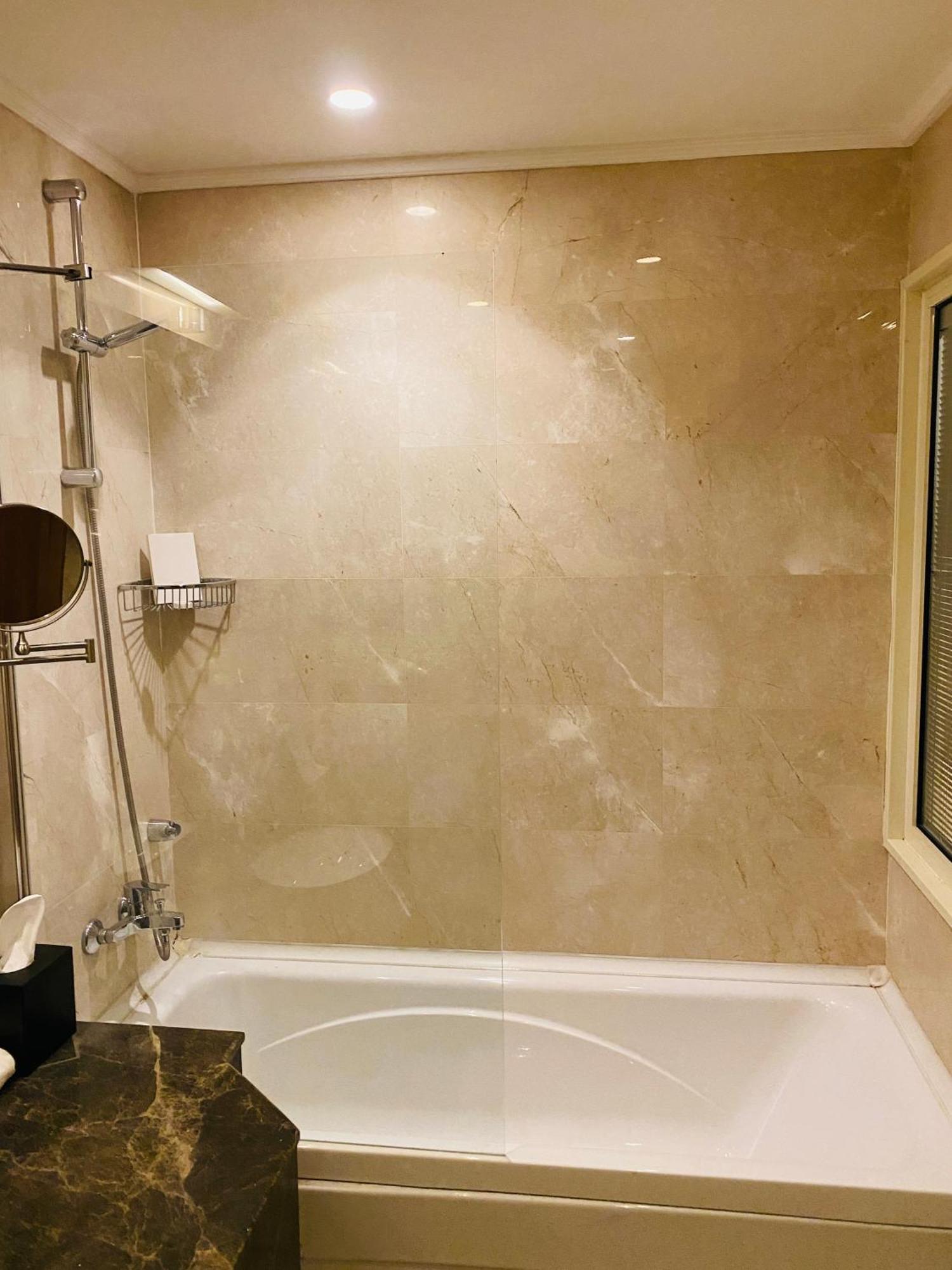 Karbala Rayhaan Hotel & Suites Bagian luar foto